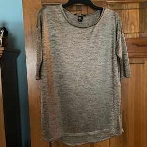 H&M ballet sleeves top in variegated browns and cream.